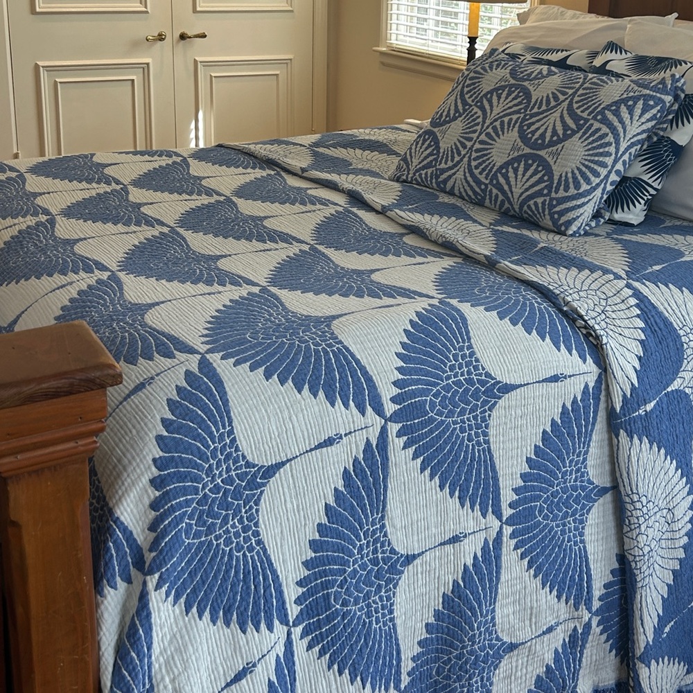 Modern Woven Birds in Flight Cranes Blue Gray KING Bedspread 2 Side FLiPSiDE NEW - Picture 10 of 16